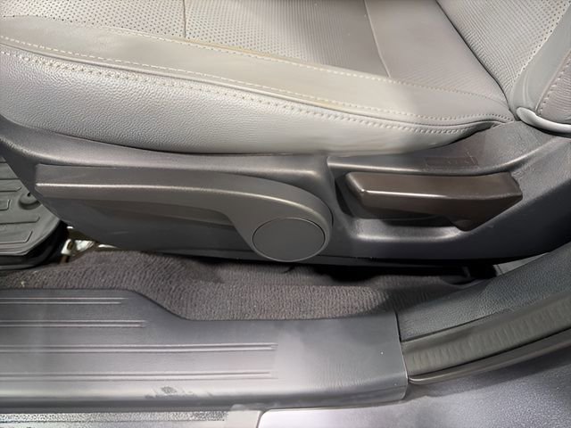 Used 2019 Subaru Outback 2.5i AWD/4WD image 12