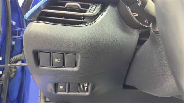 Used 2019 Toyota C-HR XLE image 31