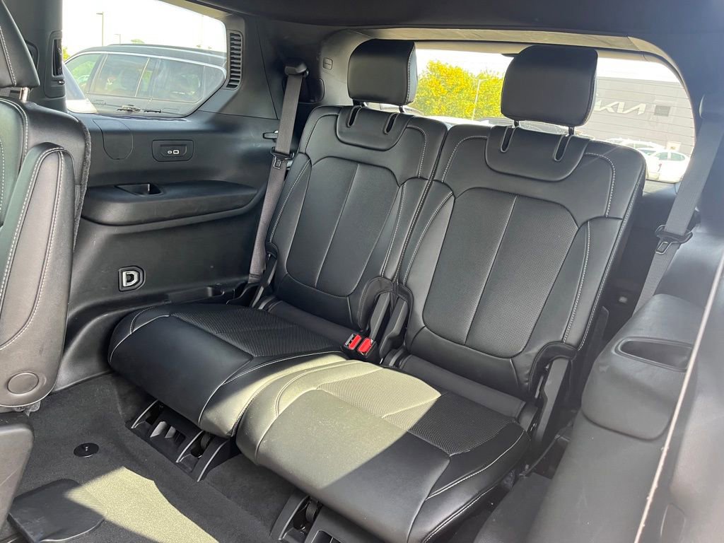 Used 2024 Jeep Grand Cherokee L Limited w/ Luxury Tech Group II image 29