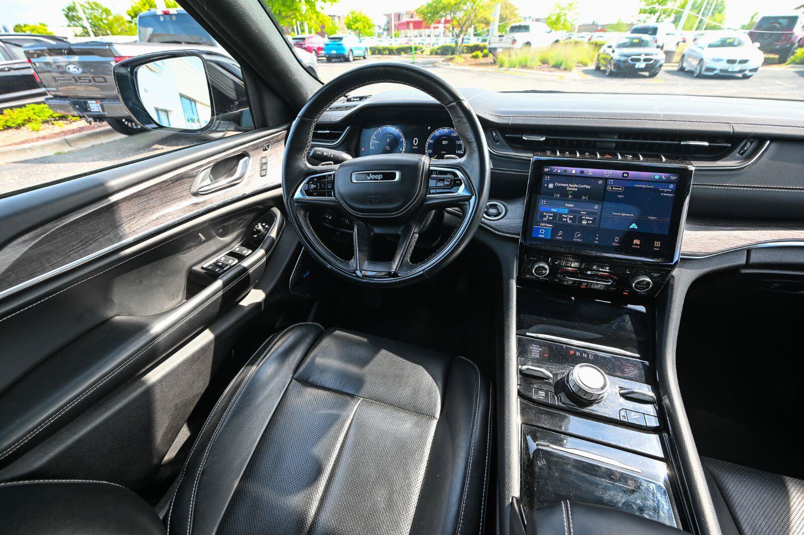 Used 2022 Jeep Grand Cherokee Overland w/ Adv Protech Group III AWD/4WD image 33