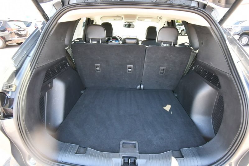 Used 2024 Ford Escape Platinum AWD/4WD image 6