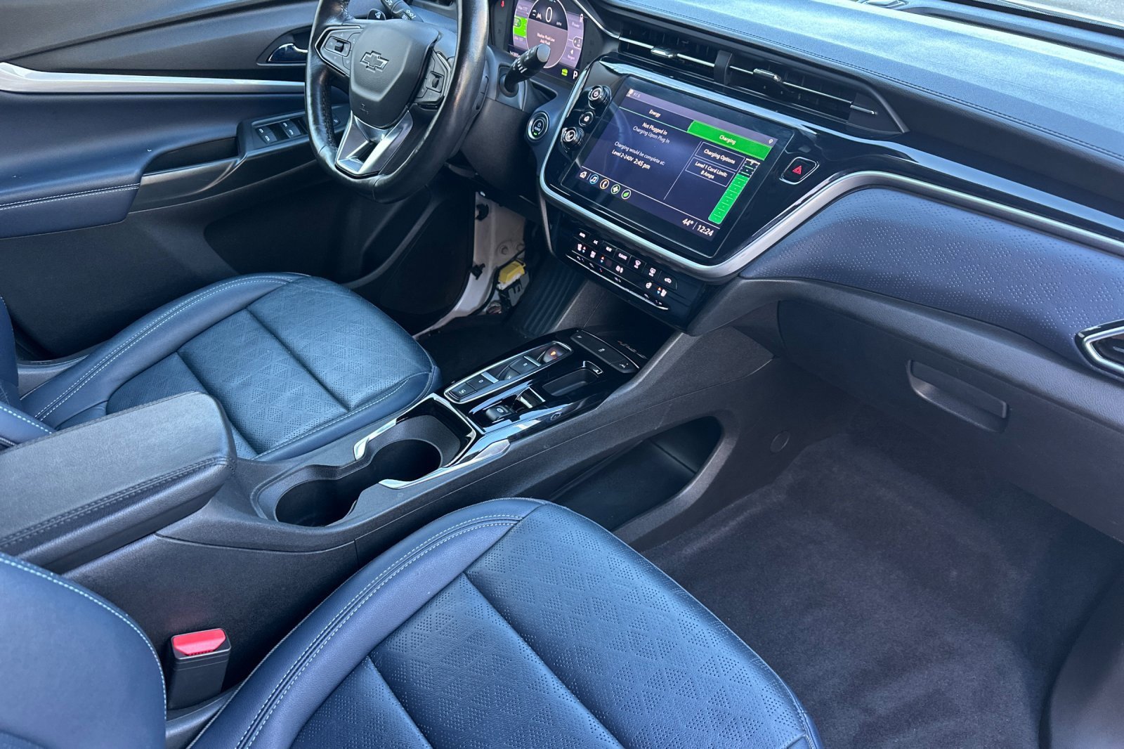 Used 2022 Chevrolet Bolt EUV Premier w/ Super Cruise Package image 18