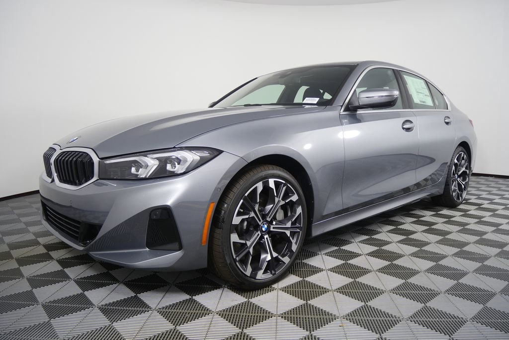 Used 2026 BMW 330i Sedan w/ Premium Package image 7