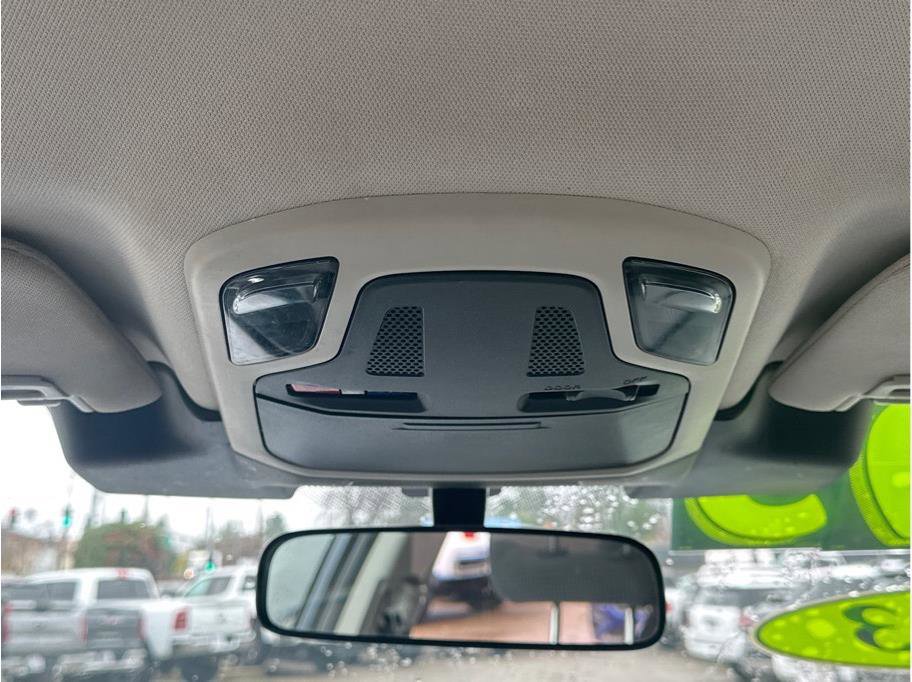 Used 2023 Subaru Outback Premium image 19