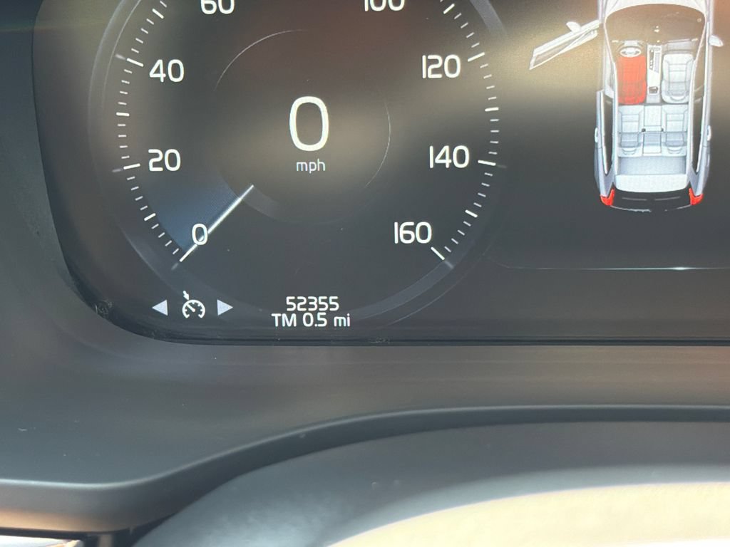 Used 2020 Volvo XC60 T6 Momentum AWD/4WD image 28
