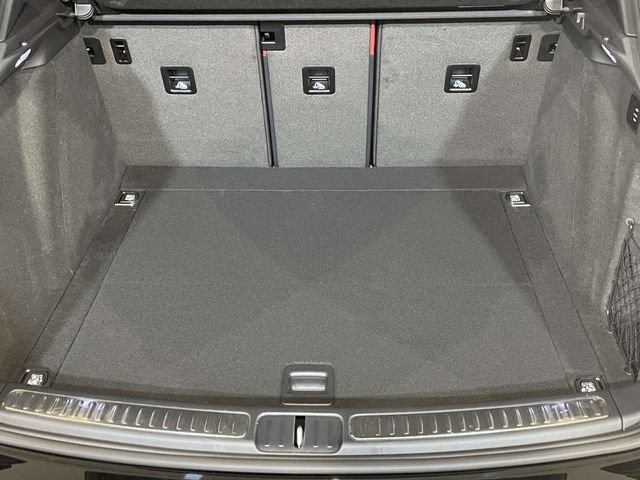 New 2026 Porsche Macan AWD/4WD image 12