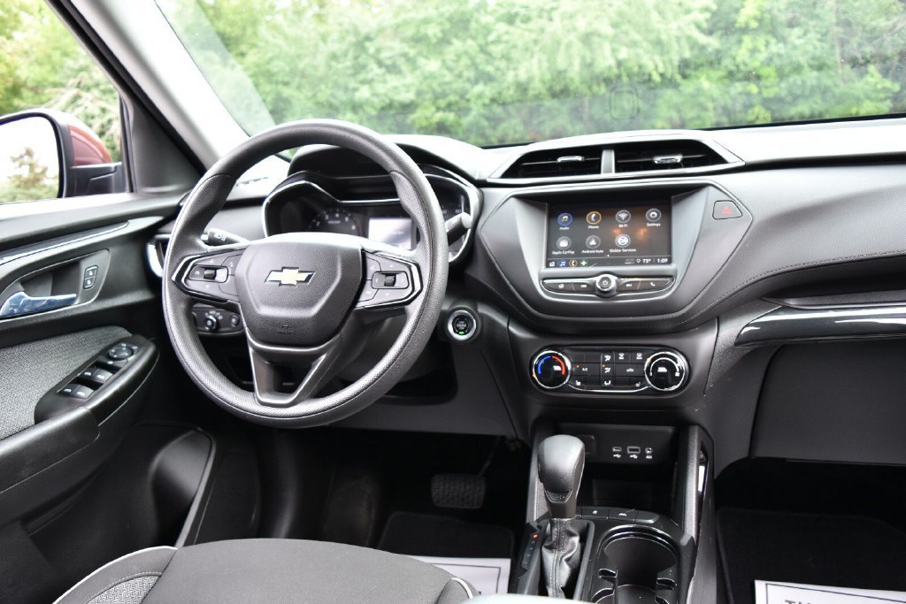 Used 2023 Chevrolet TrailBlazer LT FWD image 31