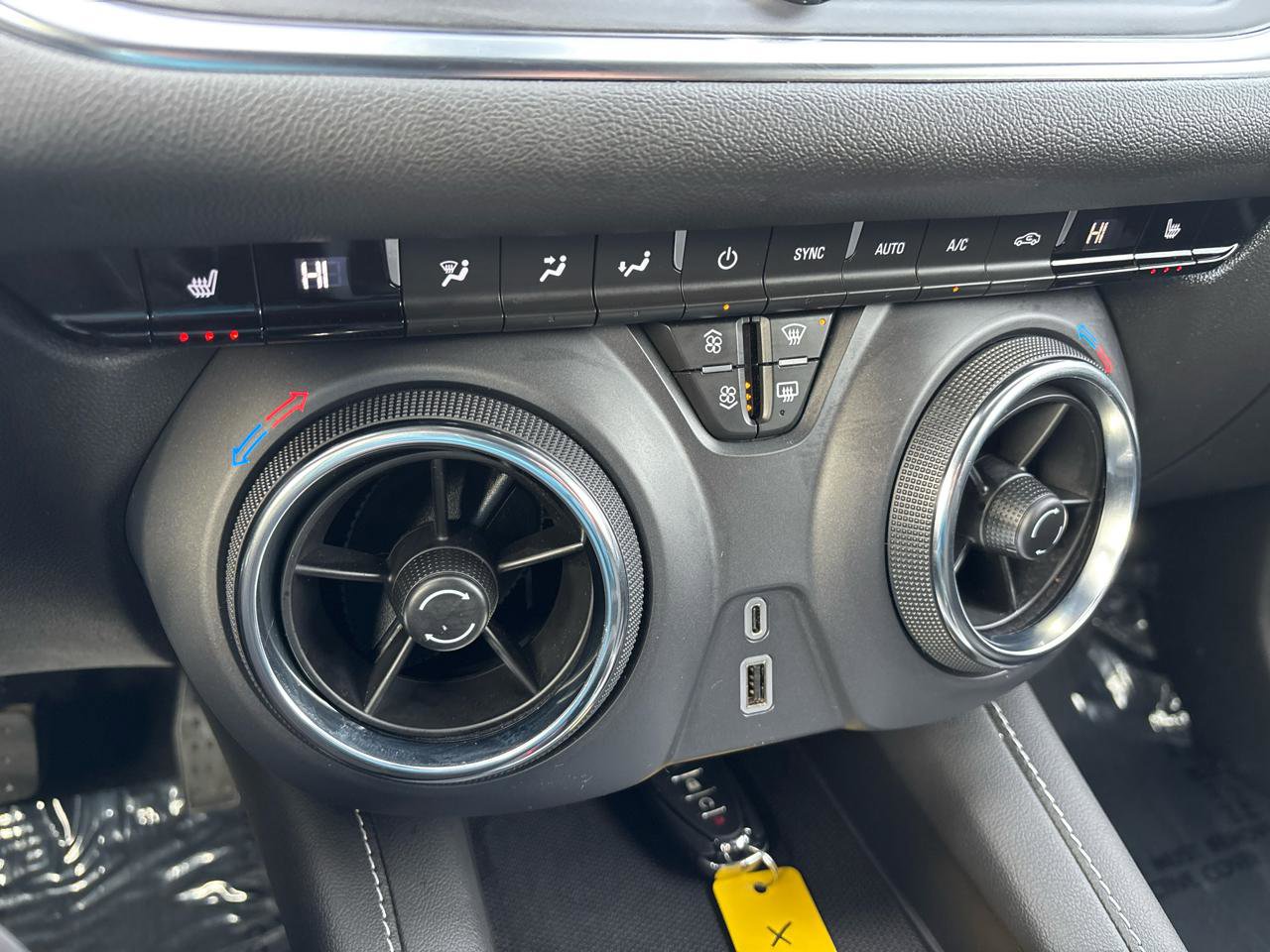 Used 2025 Chevrolet Blazer LT image 28