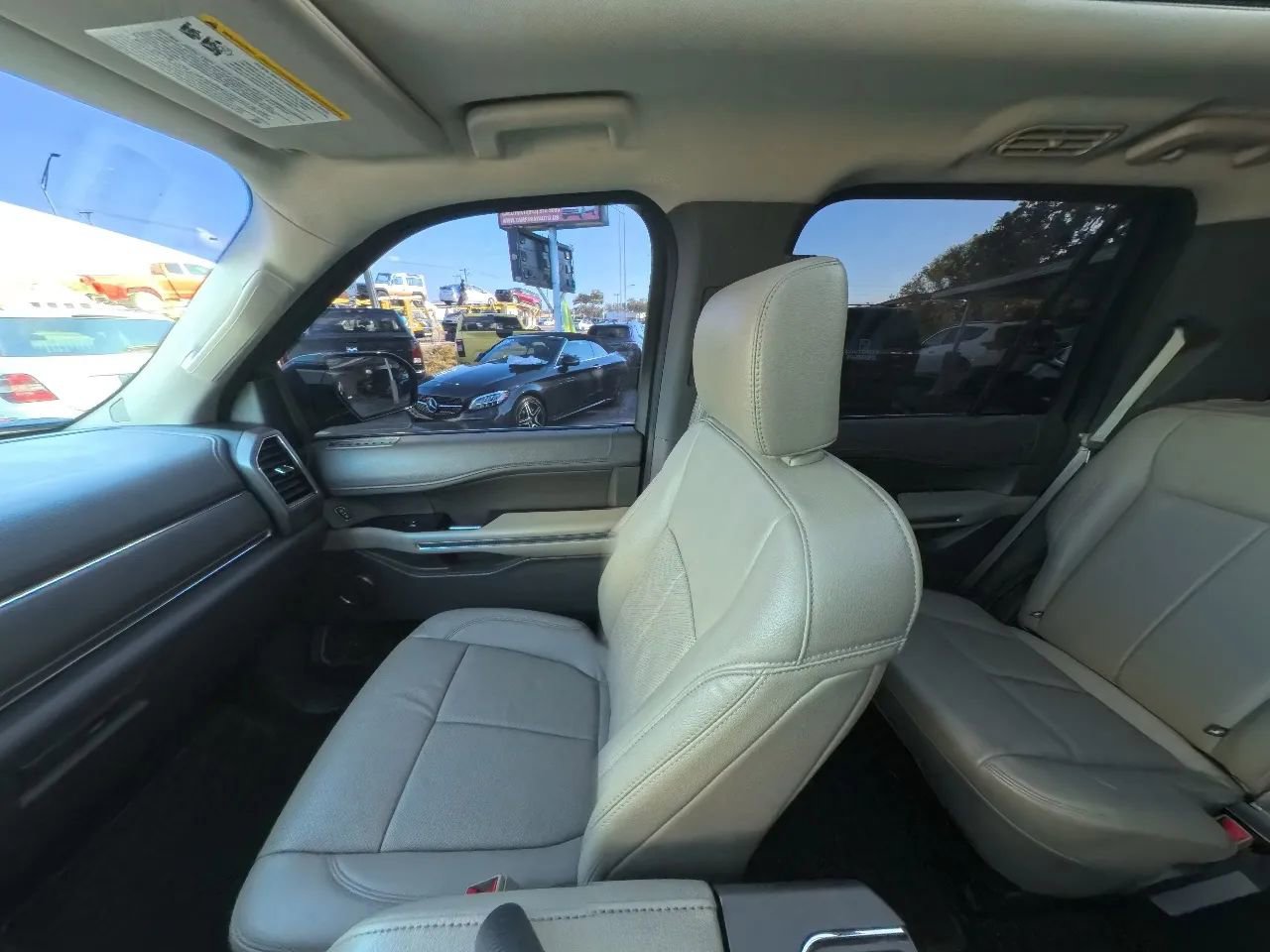 Used 2020 Ford Expedition XLT w/ Equipment Group 202A image 25