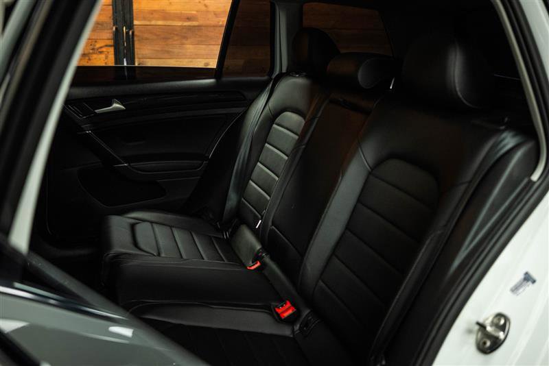 Used 2018 Volkswagen Golf SEL image 10