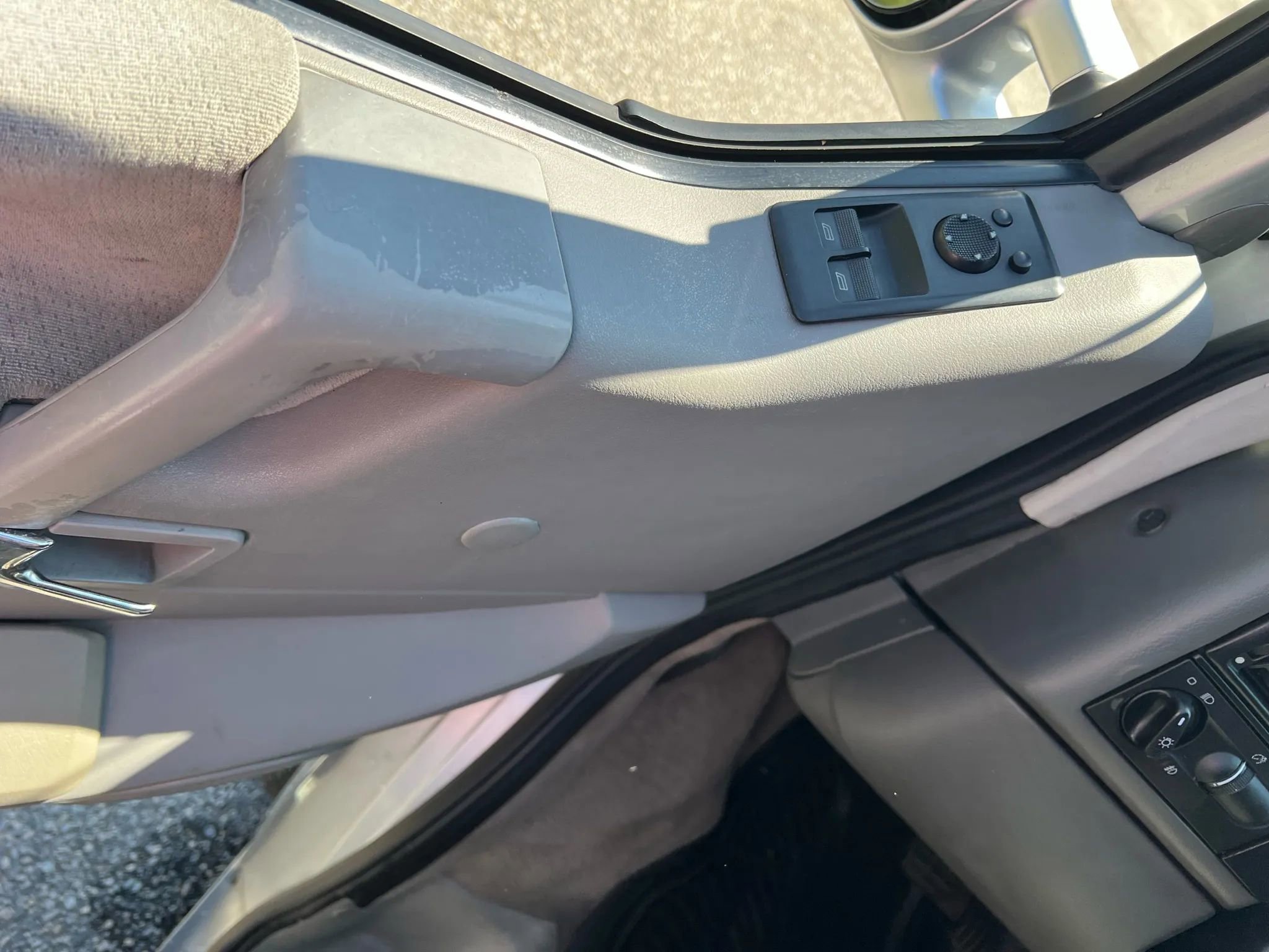 Used 2001 Volkswagen Eurovan image 16