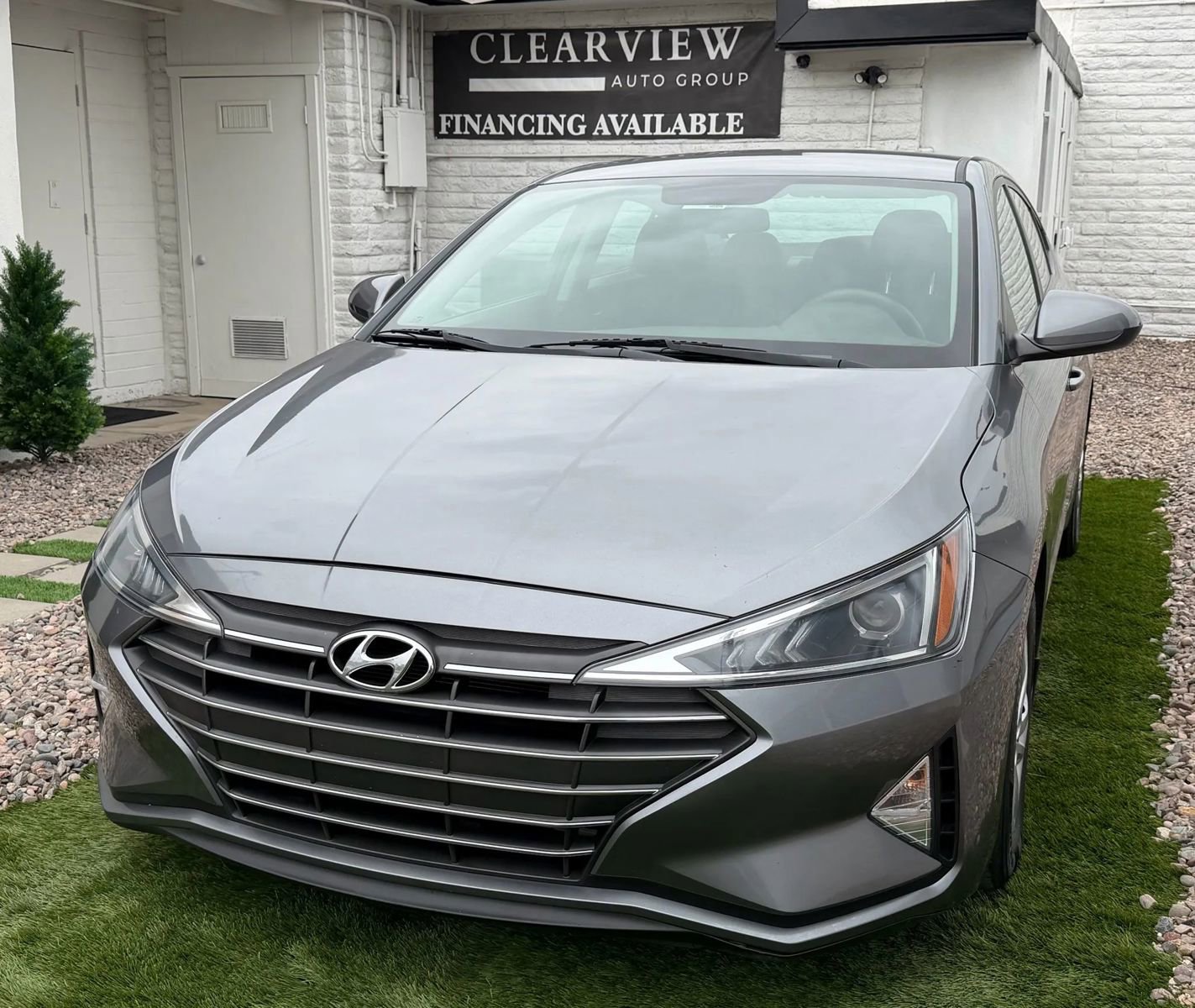 Used 2019 Hyundai Elantra SE w/ Winter Weather Package image 6