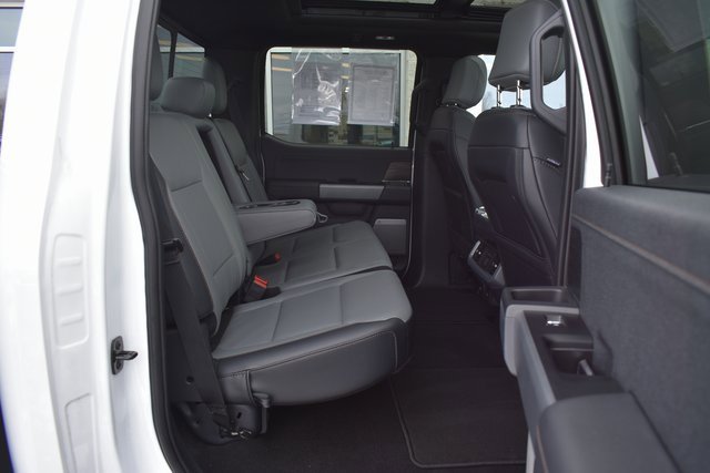 Used 2024 Ford F150 Lightning Lariat image 45