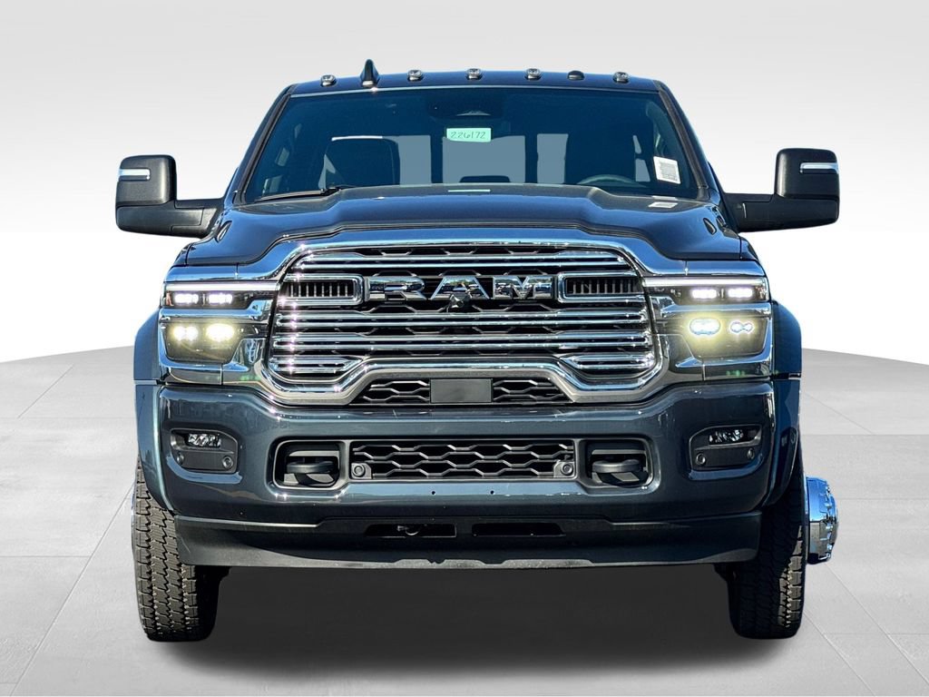 New 2026 RAM 4500 4x4 Crew Cab DRW w/ Laramie Trim Package image 2