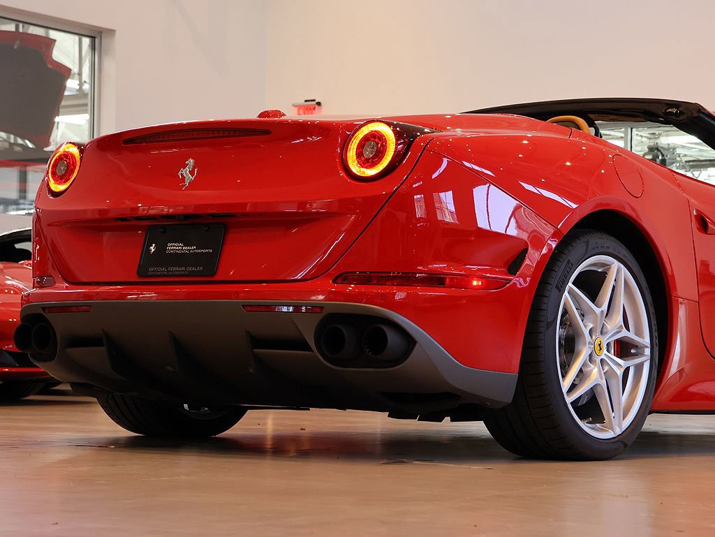 Certified 2017 Ferrari California T image 46