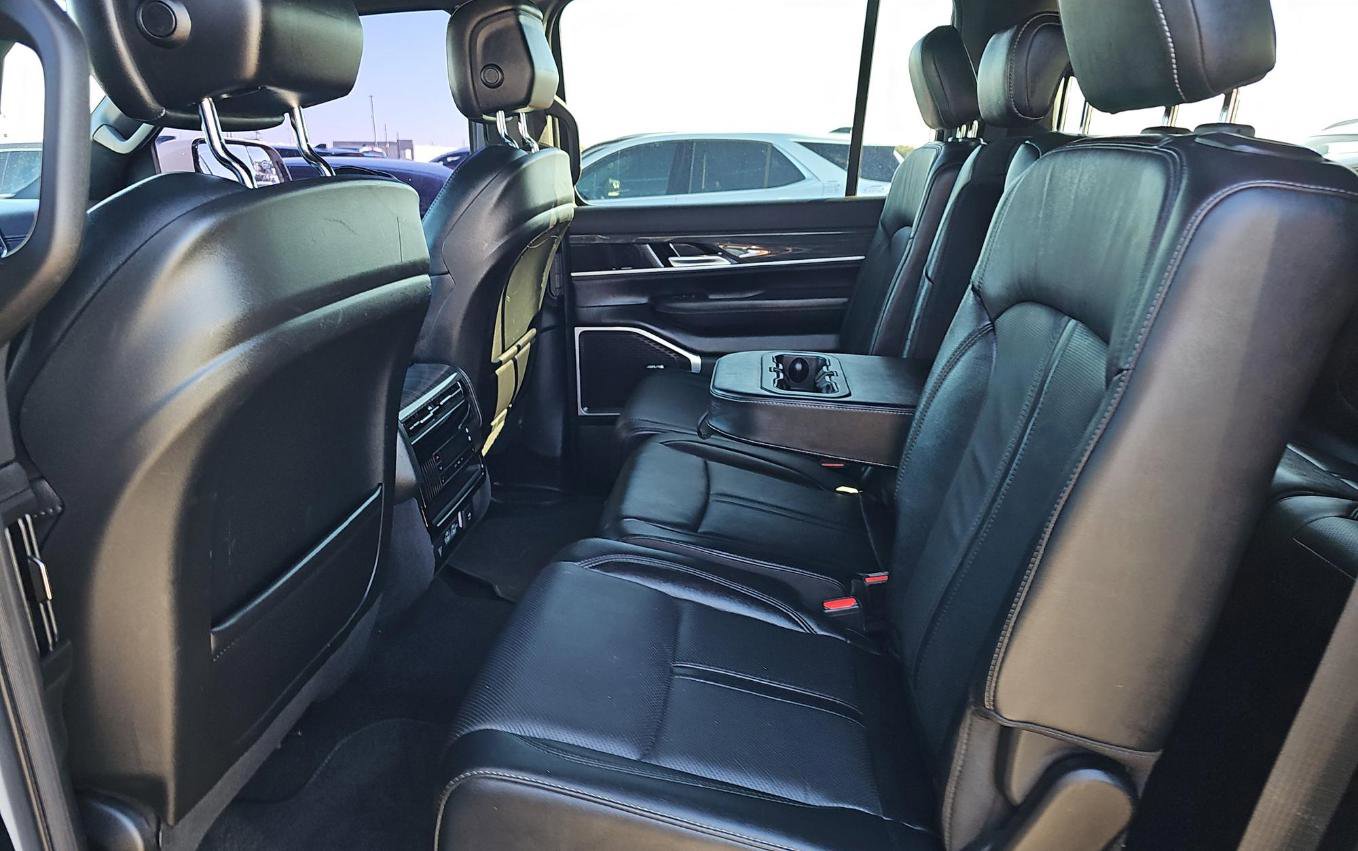 Used 2022 Jeep Wagoneer Series III image 12