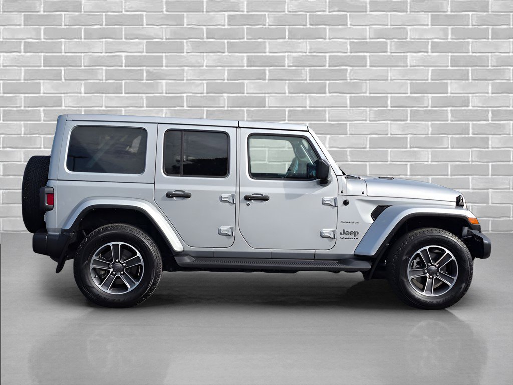 Used 2023 Jeep Wrangler Unlimited Sahara w/ Cold Weather Group AWD/4WD image 6