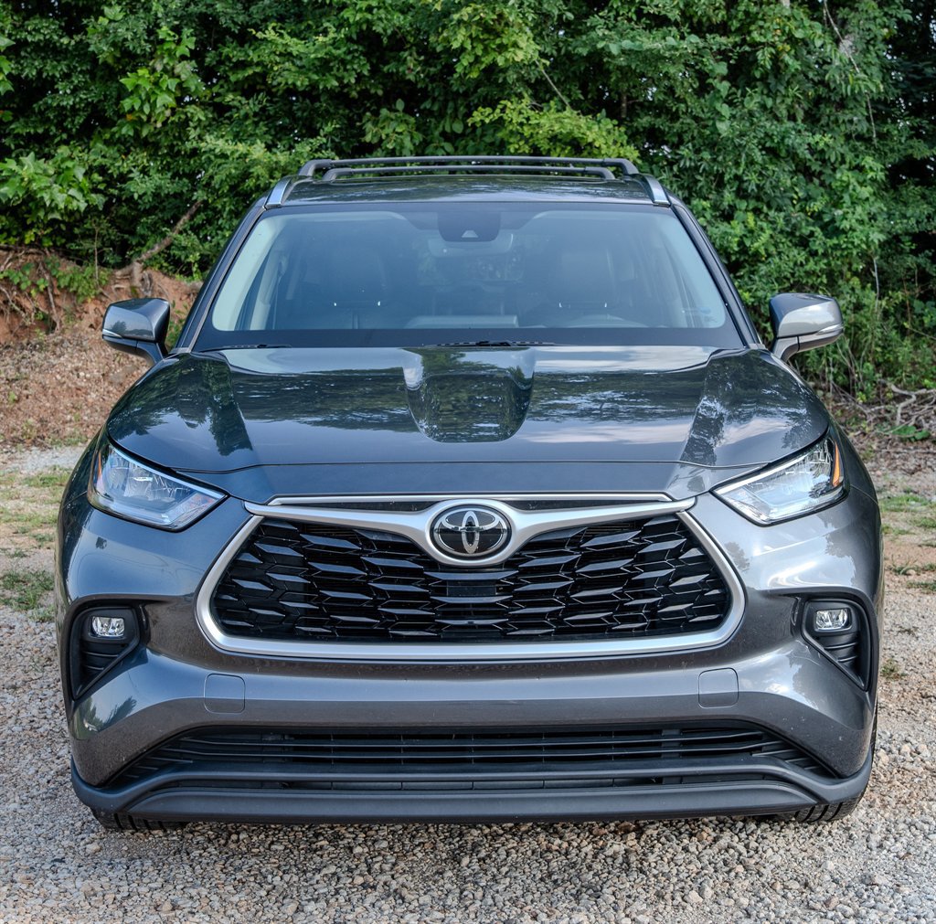 Used 2020 Toyota Highlander XLE FWD image 8