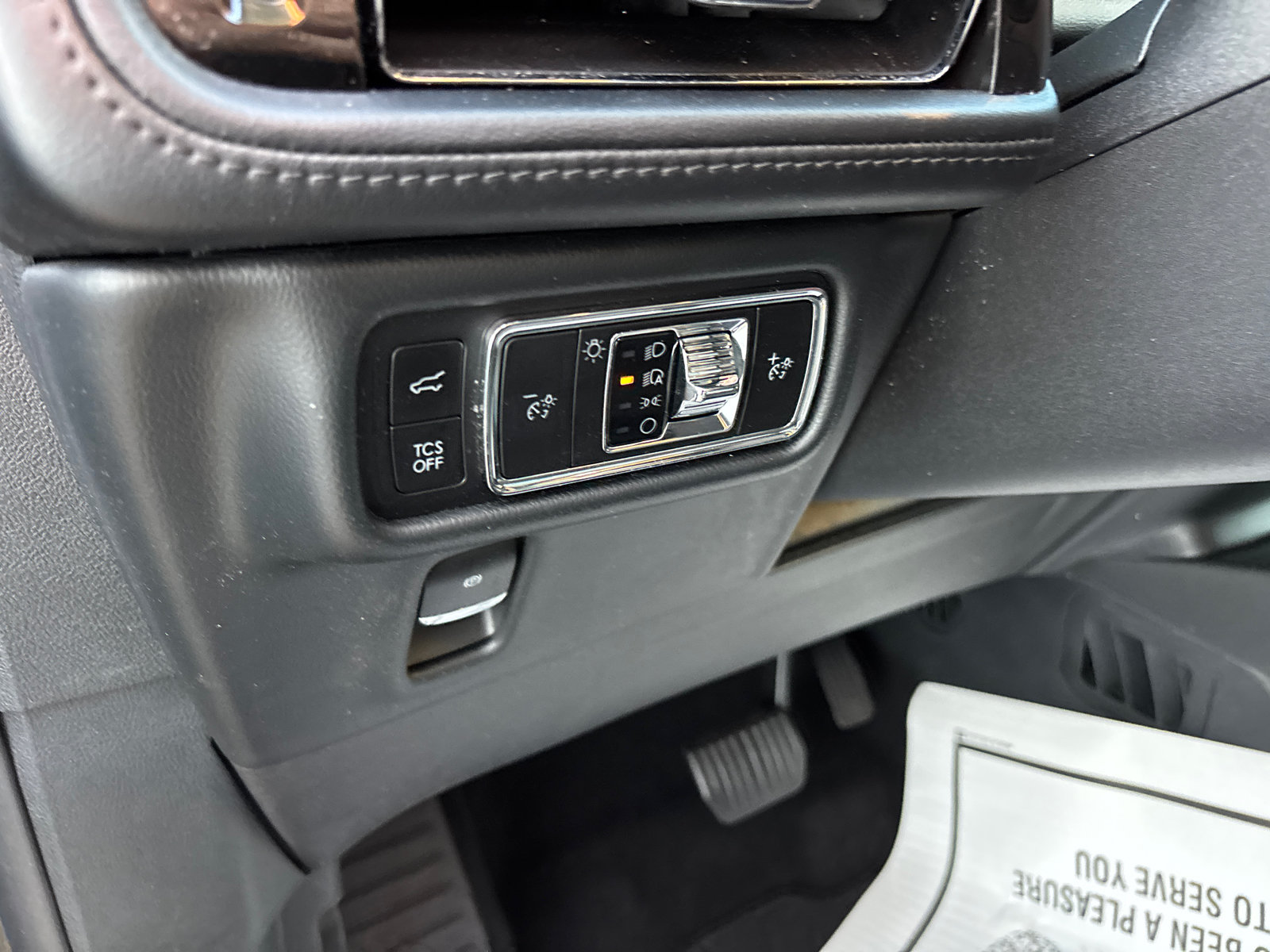 Used 2023 Lincoln Nautilus FWD image 14