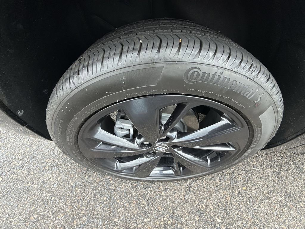 Certified 2025 Buick Envision Sport Touring image 40