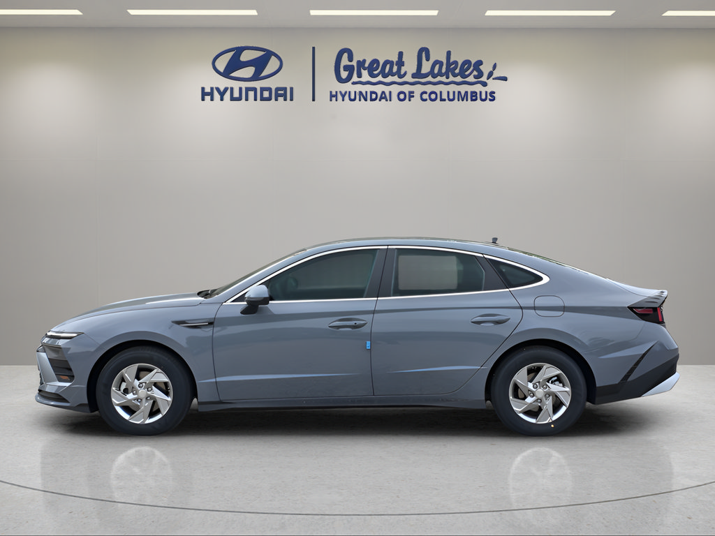 New 2026 Hyundai Sonata SE FWD image 2