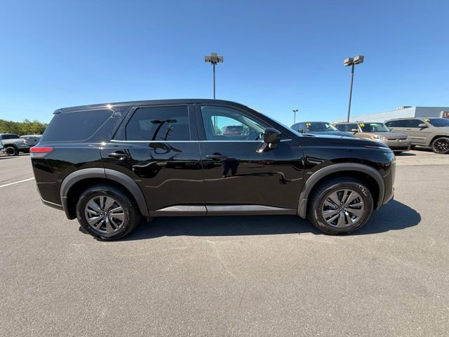 Certified 2023 Nissan Pathfinder S AWD/4WD image 4