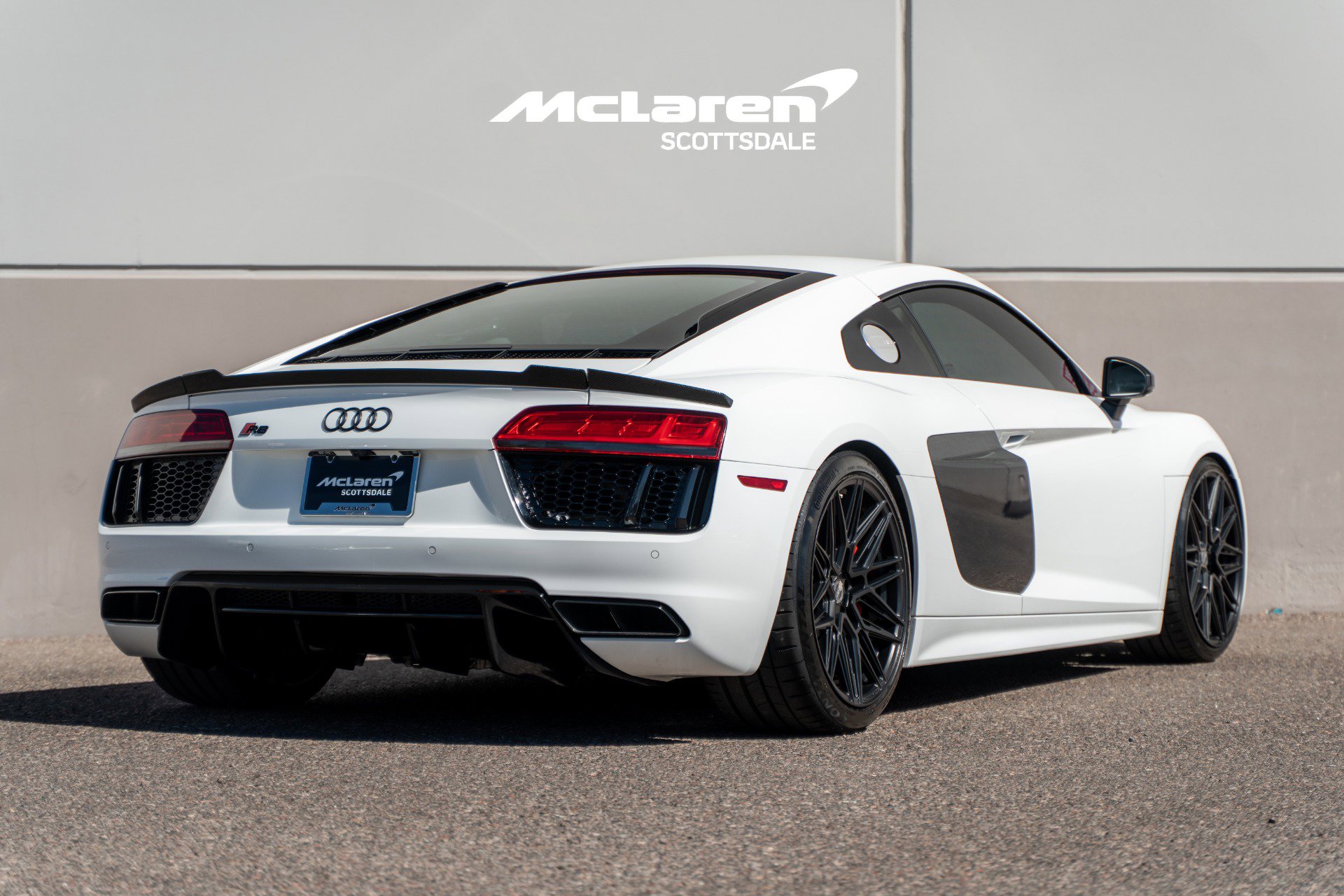 Used 2018 Audi R8 V10 w/ Premium Package image 7