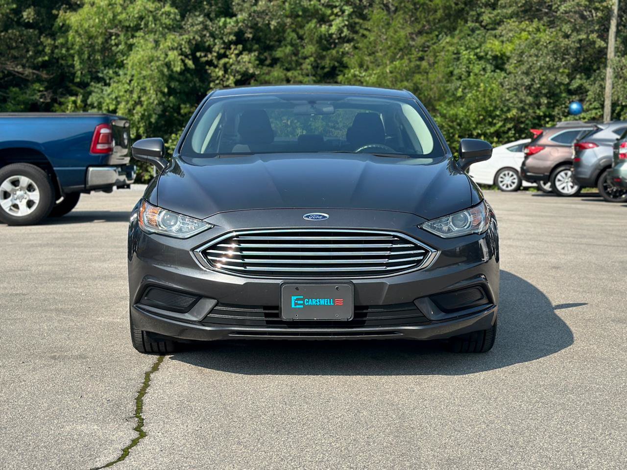 Used 2017 Ford Fusion SE w/ Fusion SE Technology Package FWD image 16