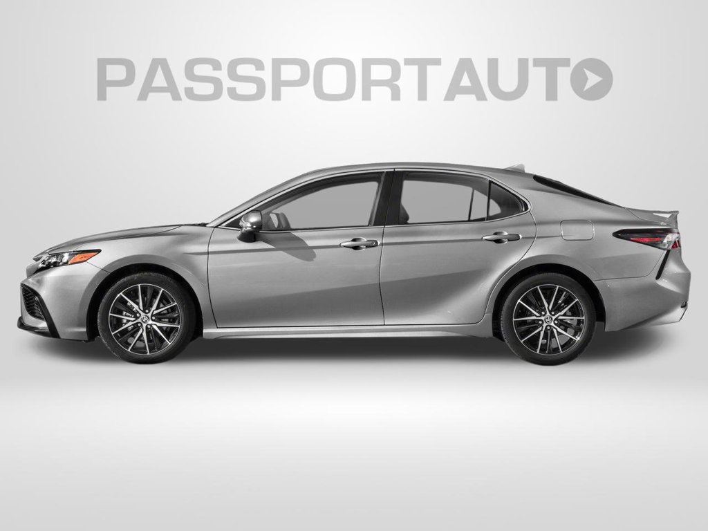 Used 2022 Toyota Camry SE w/ Cold Weather Package FWD image 3