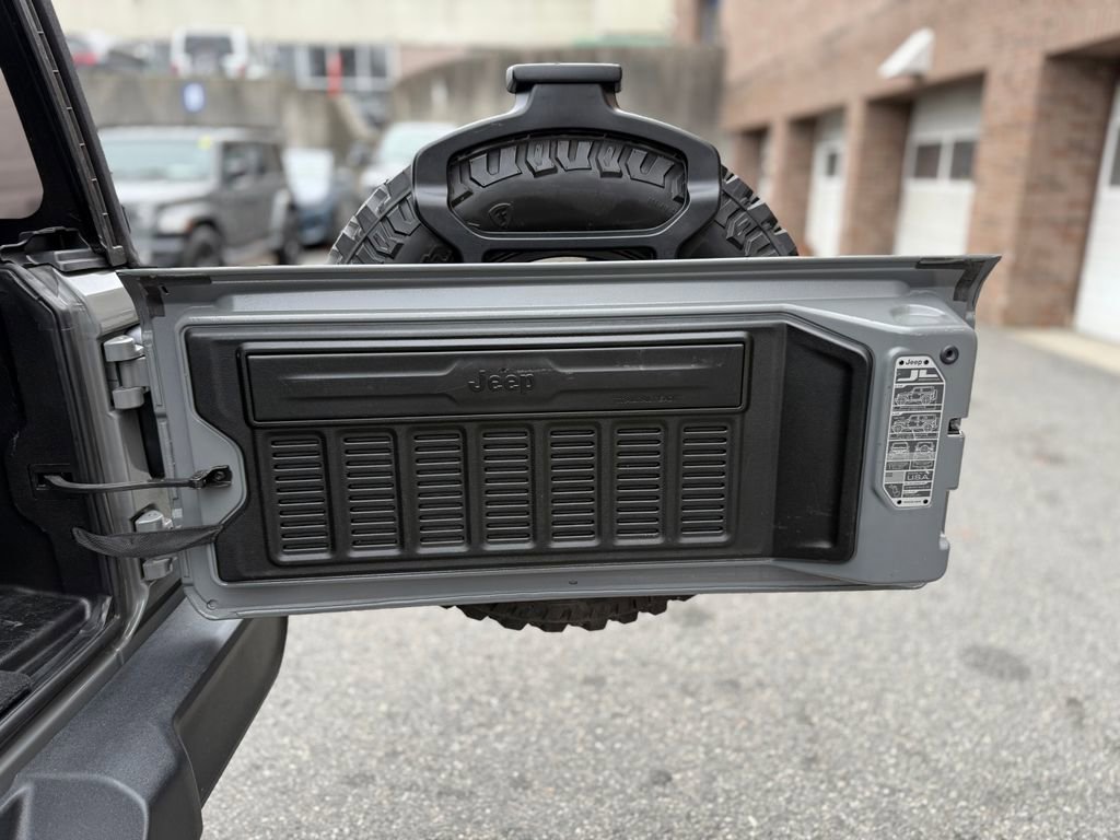 Used 2022 Jeep Wrangler Unlimited Sport image 26