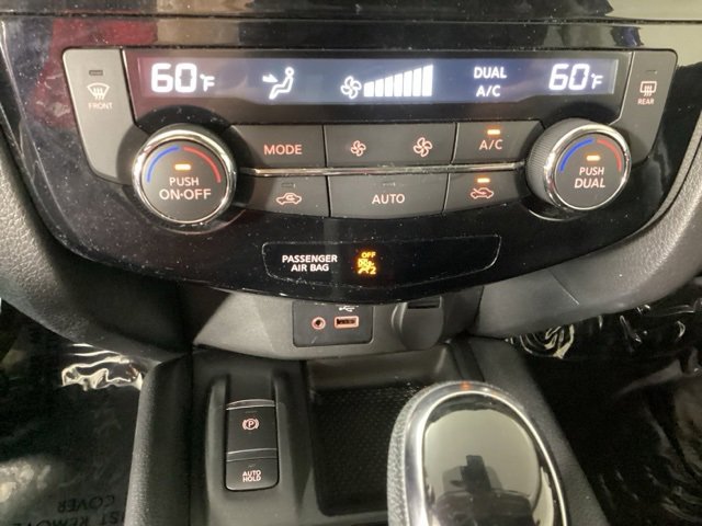 Used 2019 Nissan Rogue SV w/ Sun & Sound Touring Package image 25