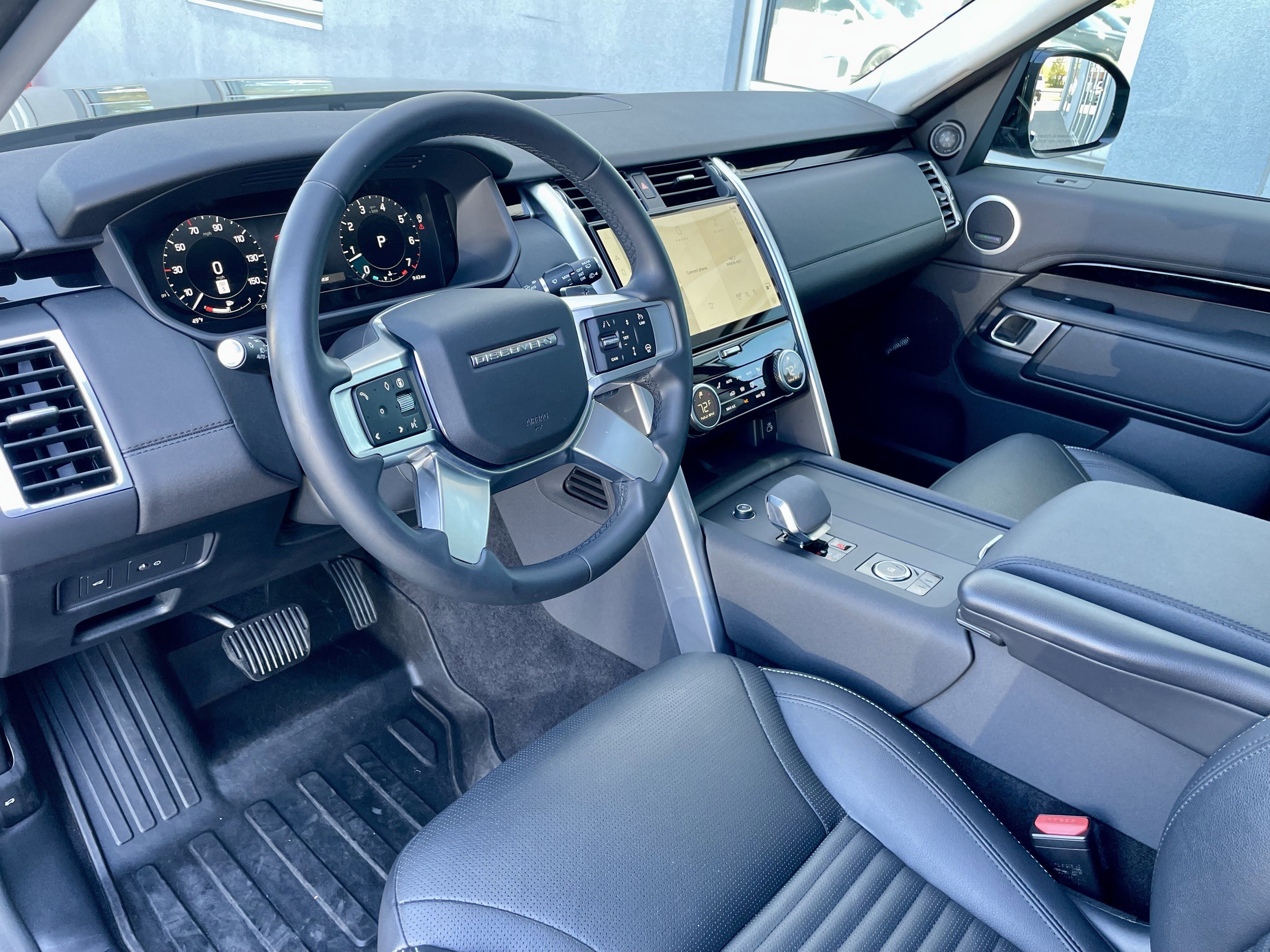 Certified 2024 Land Rover Discovery S AWD/4WD image 13