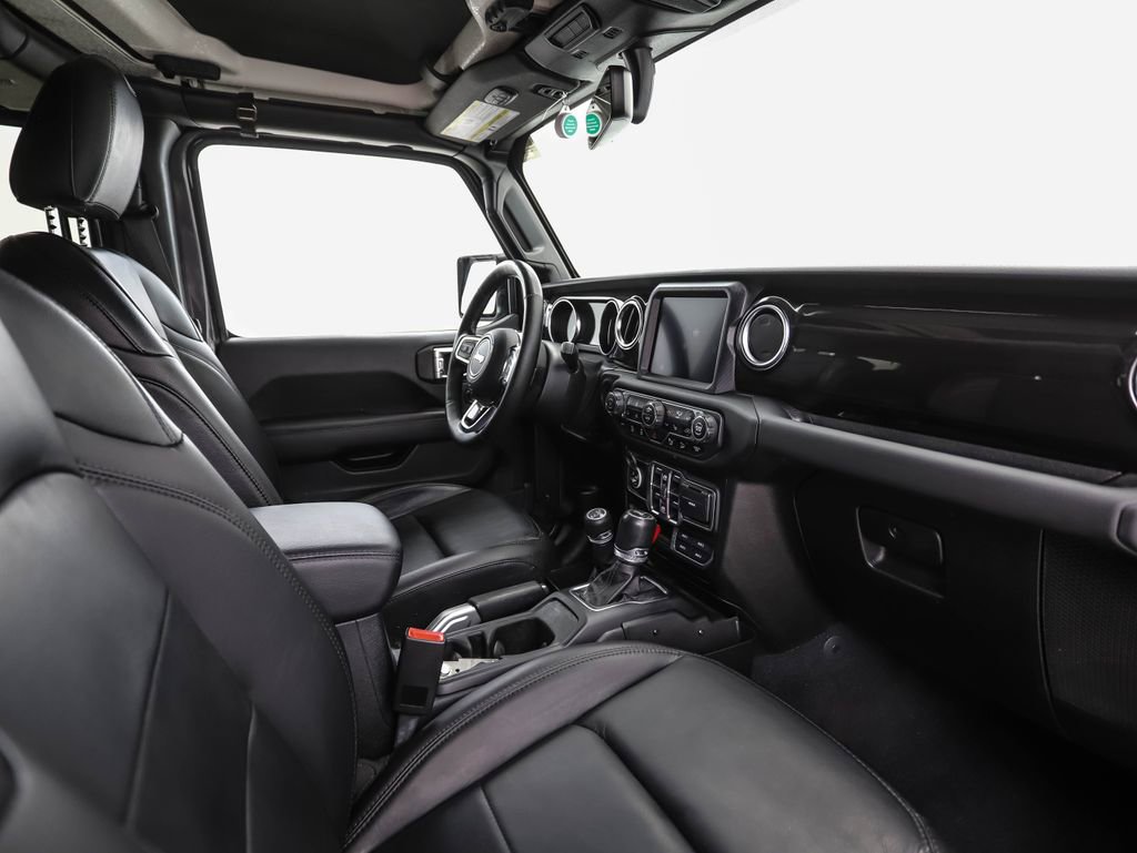 Used 2020 Jeep Wrangler Unlimited Sahara AWD/4WD image 29