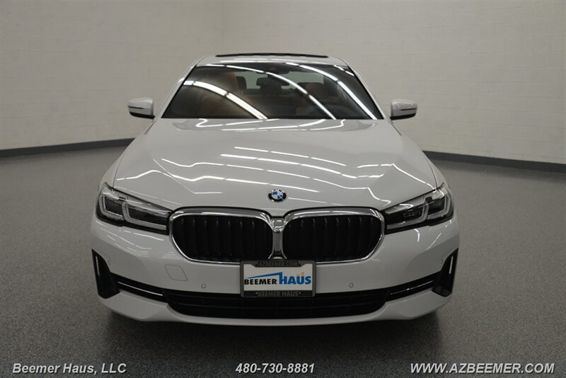 Used 2023 BMW 530i w/ Premium Package RWD image 6