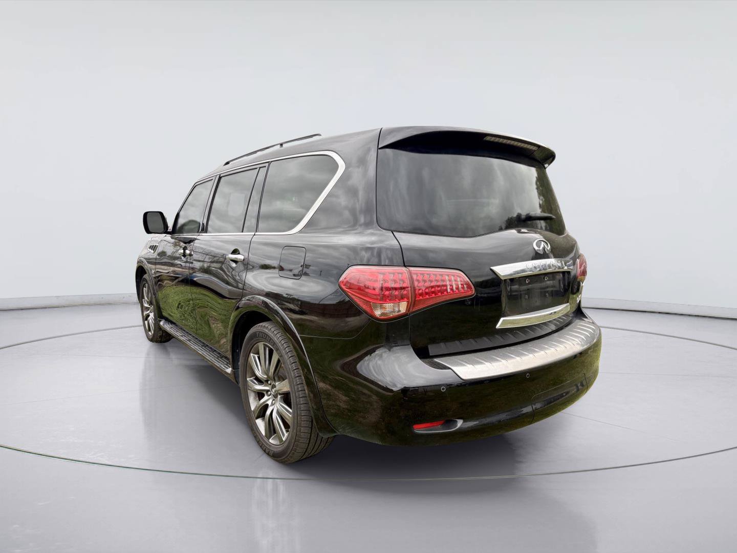 Used 2017 INFINITI QX80 Signature Edition RWD image 5