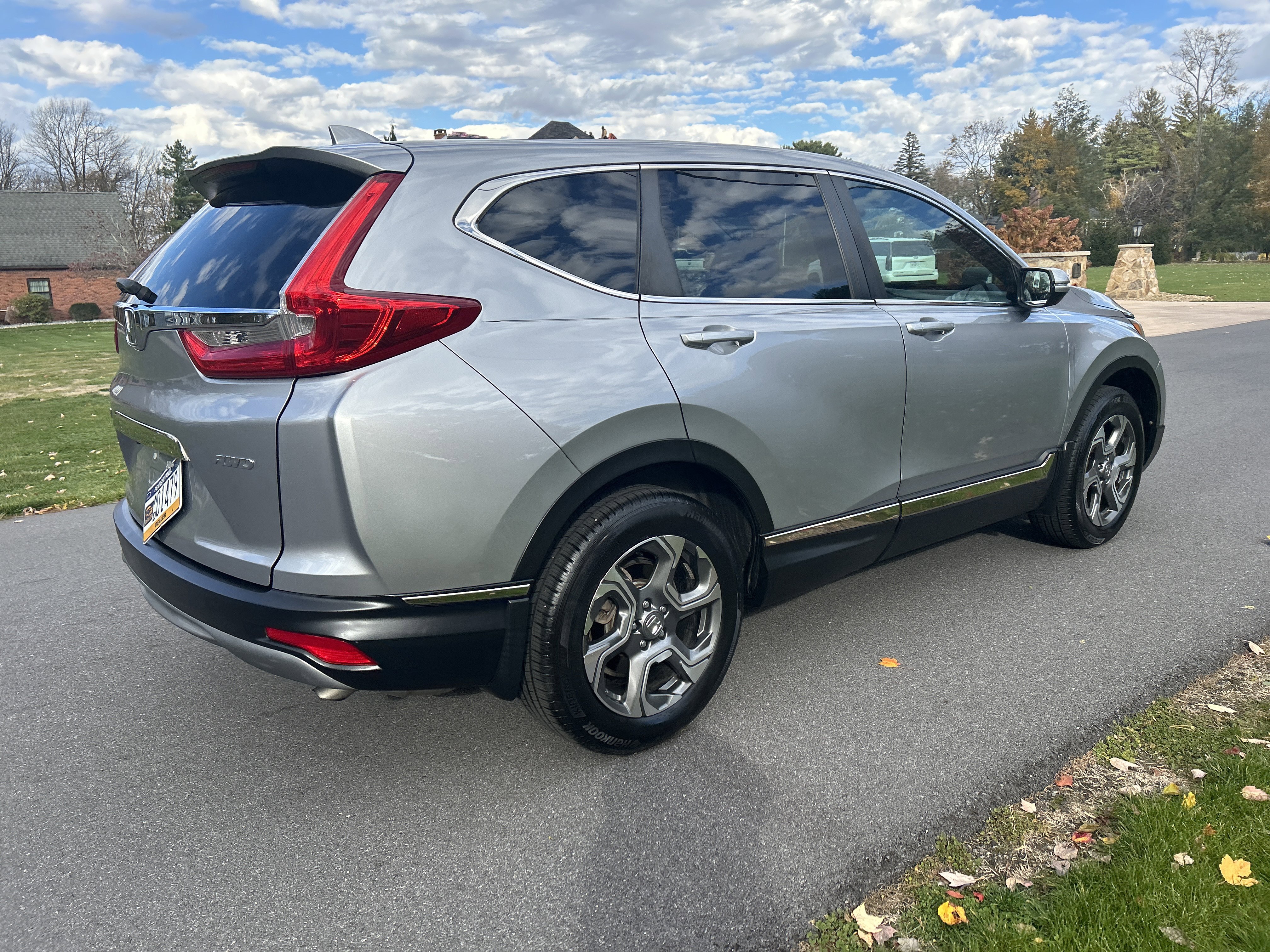 Used 2019 Honda CR-V EX image 10