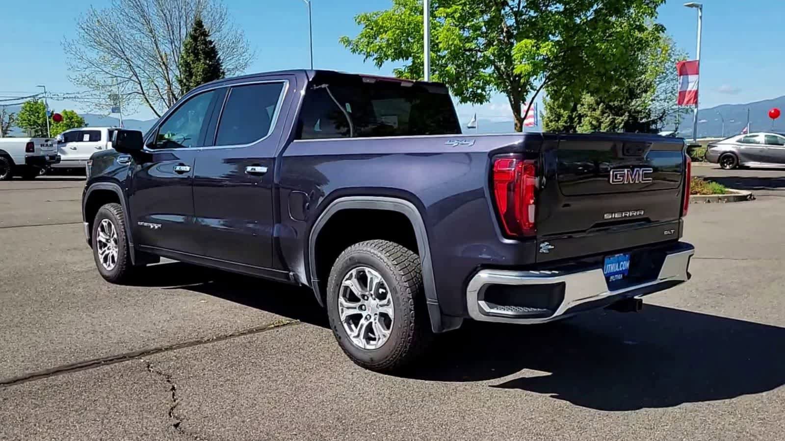 Used 2025 GMC Sierra 1500 SLT AWD/4WD image 6