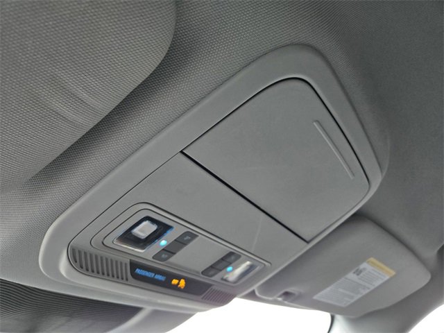 Used 2024 Ford Explorer XLT w/ Equipment Group 202A image 15