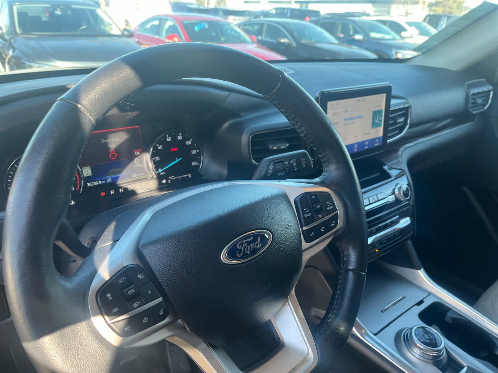 Used 2023 Ford Explorer Limited image 9