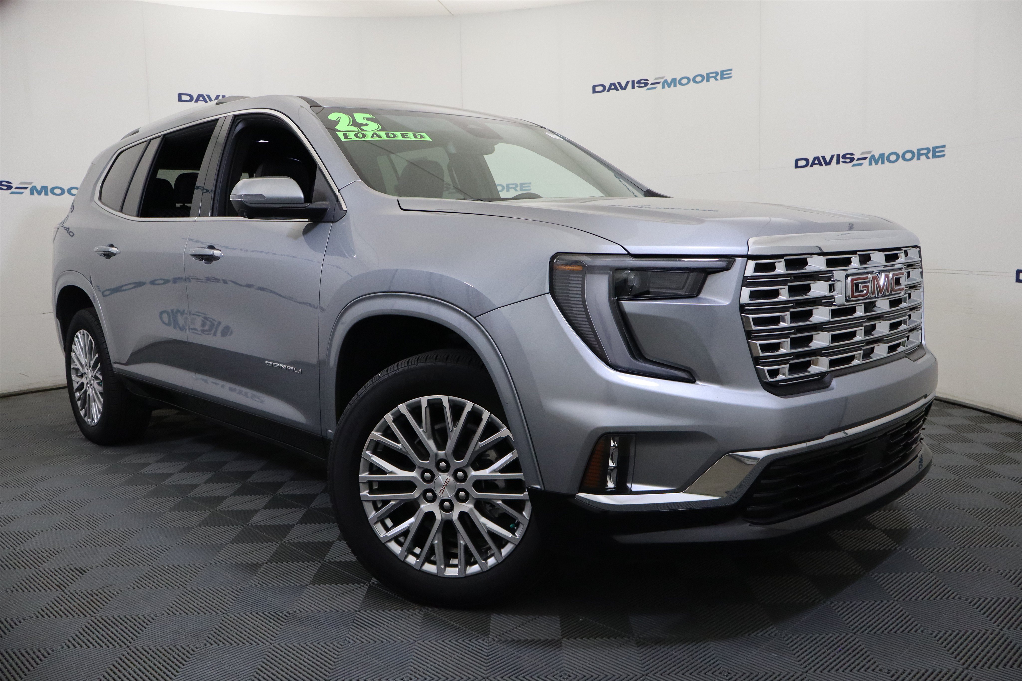 Used 2025 GMC Acadia Denali w/ LPO, Floor Liner Package AWD/4WD image 2