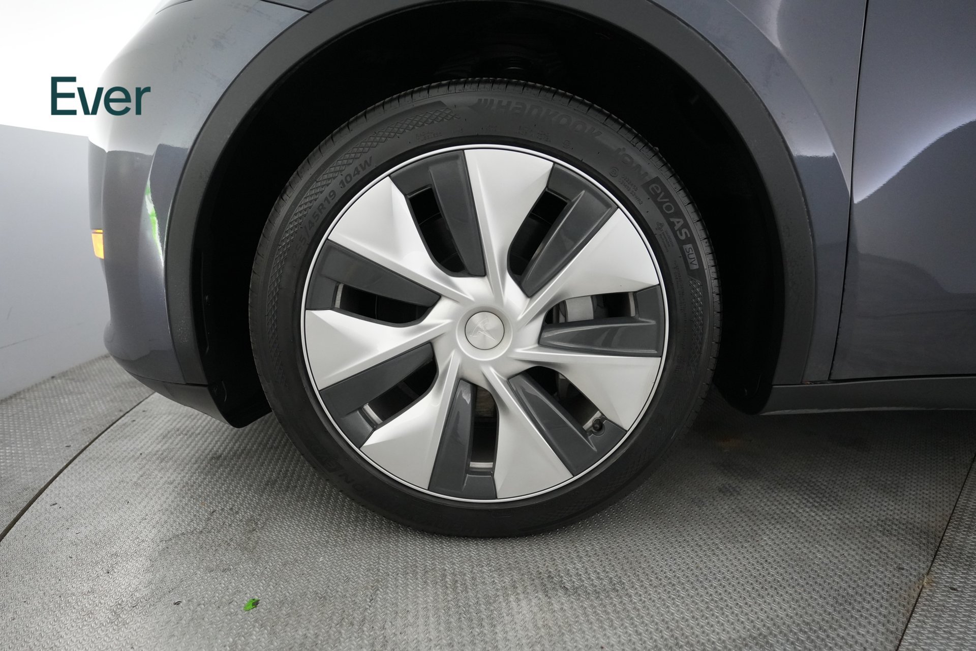 Used 2023 Tesla Model Y Long Range AWD/4WD image 19