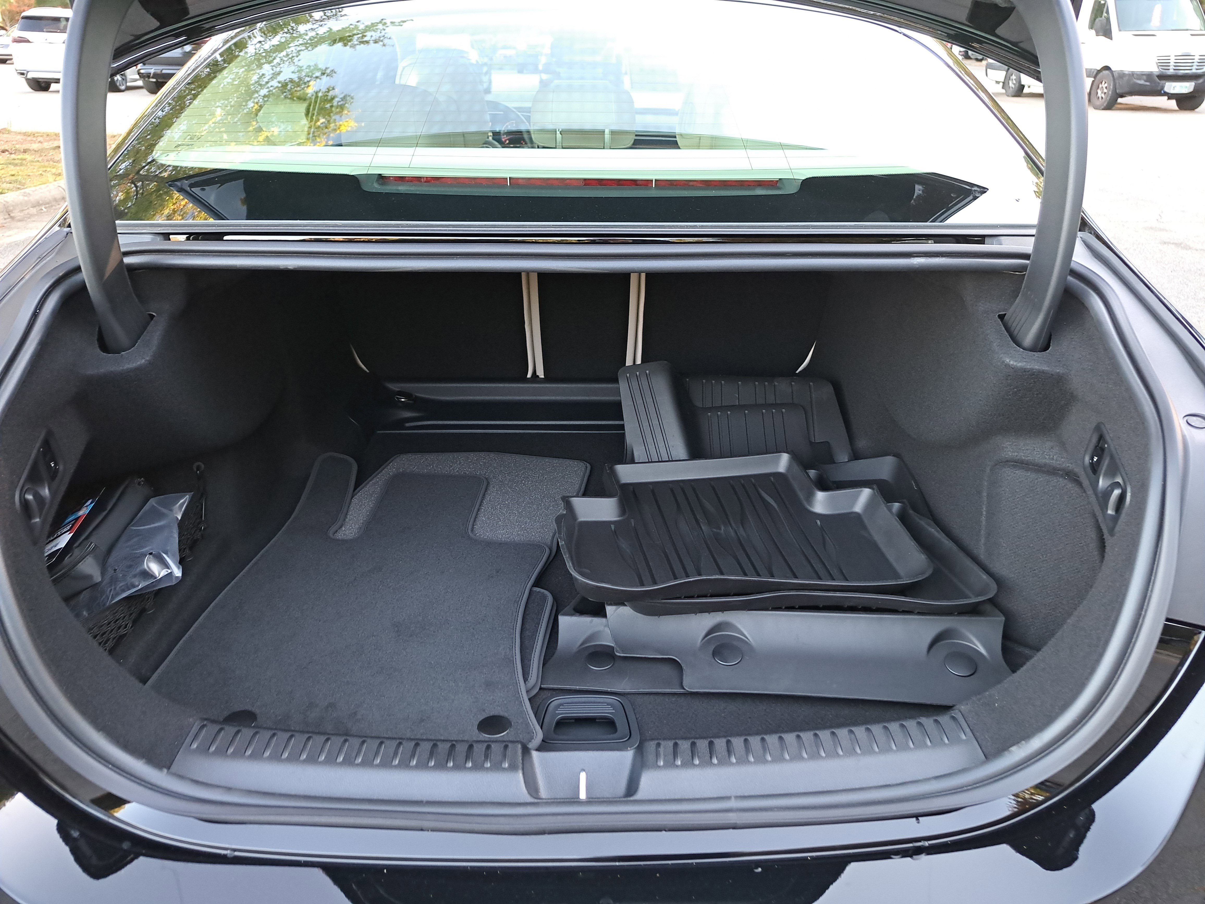 New 2026 Mercedes-Benz E 350 4MATIC Sedan image 14