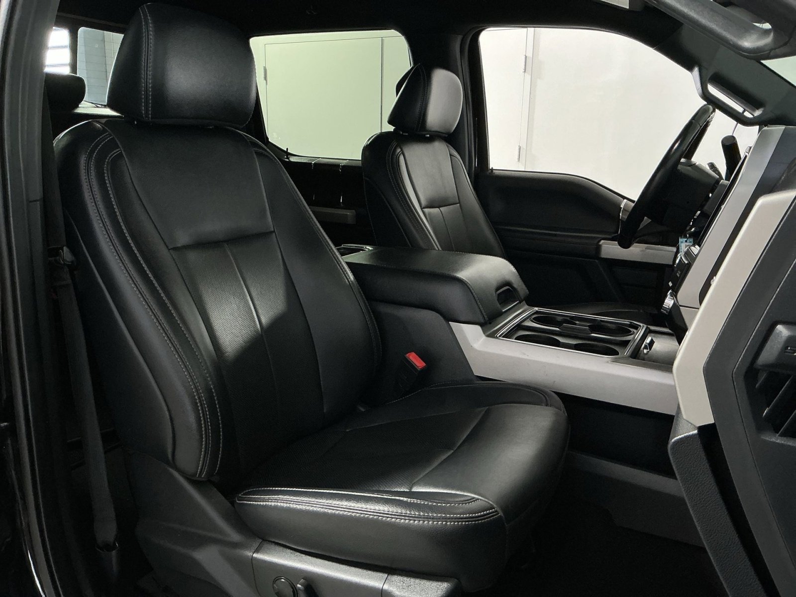 Used 2022 Ford F250 Lariat image 32