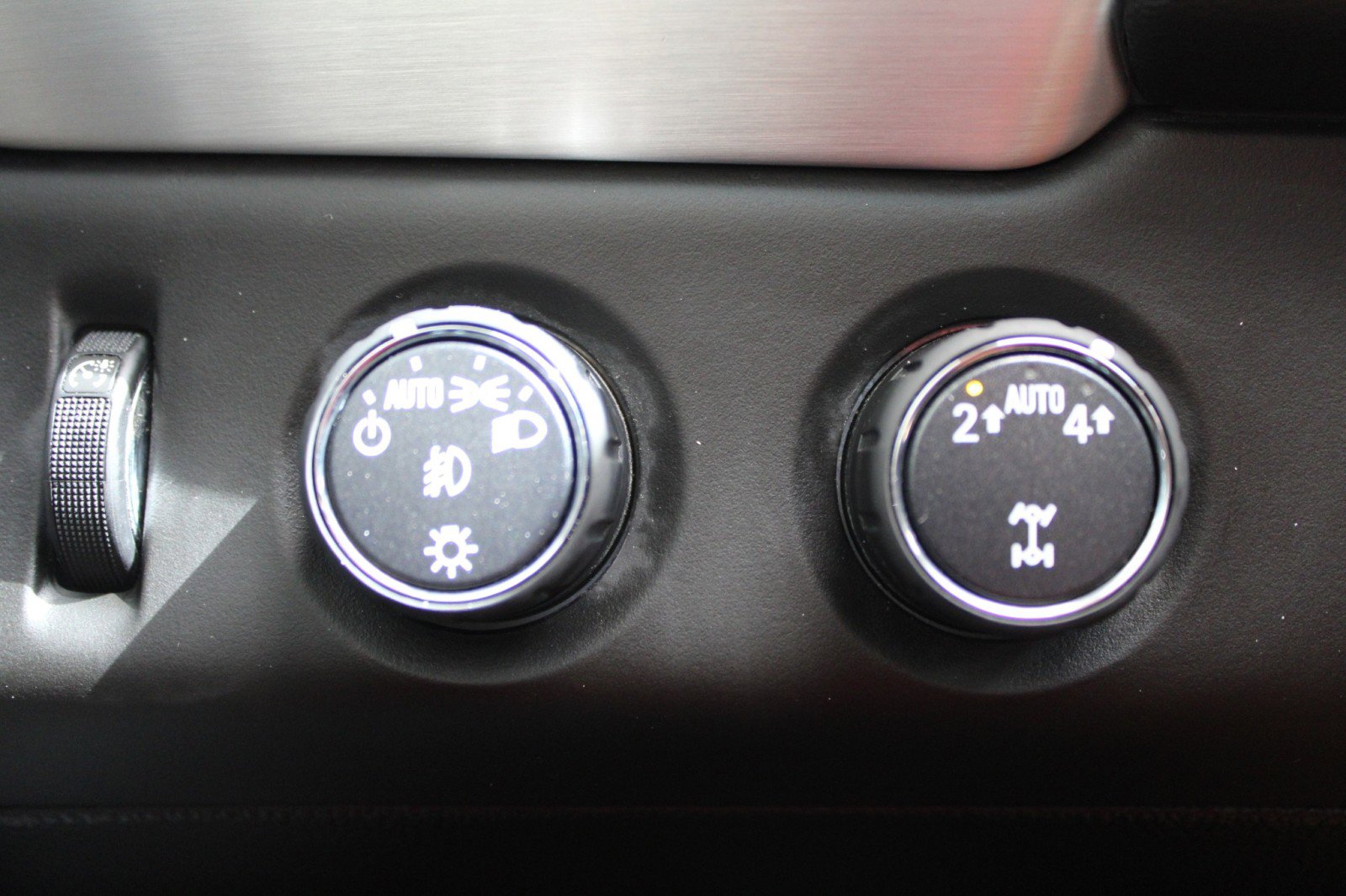 Used 2018 GMC Yukon SLT w/ Premium Edition image 20