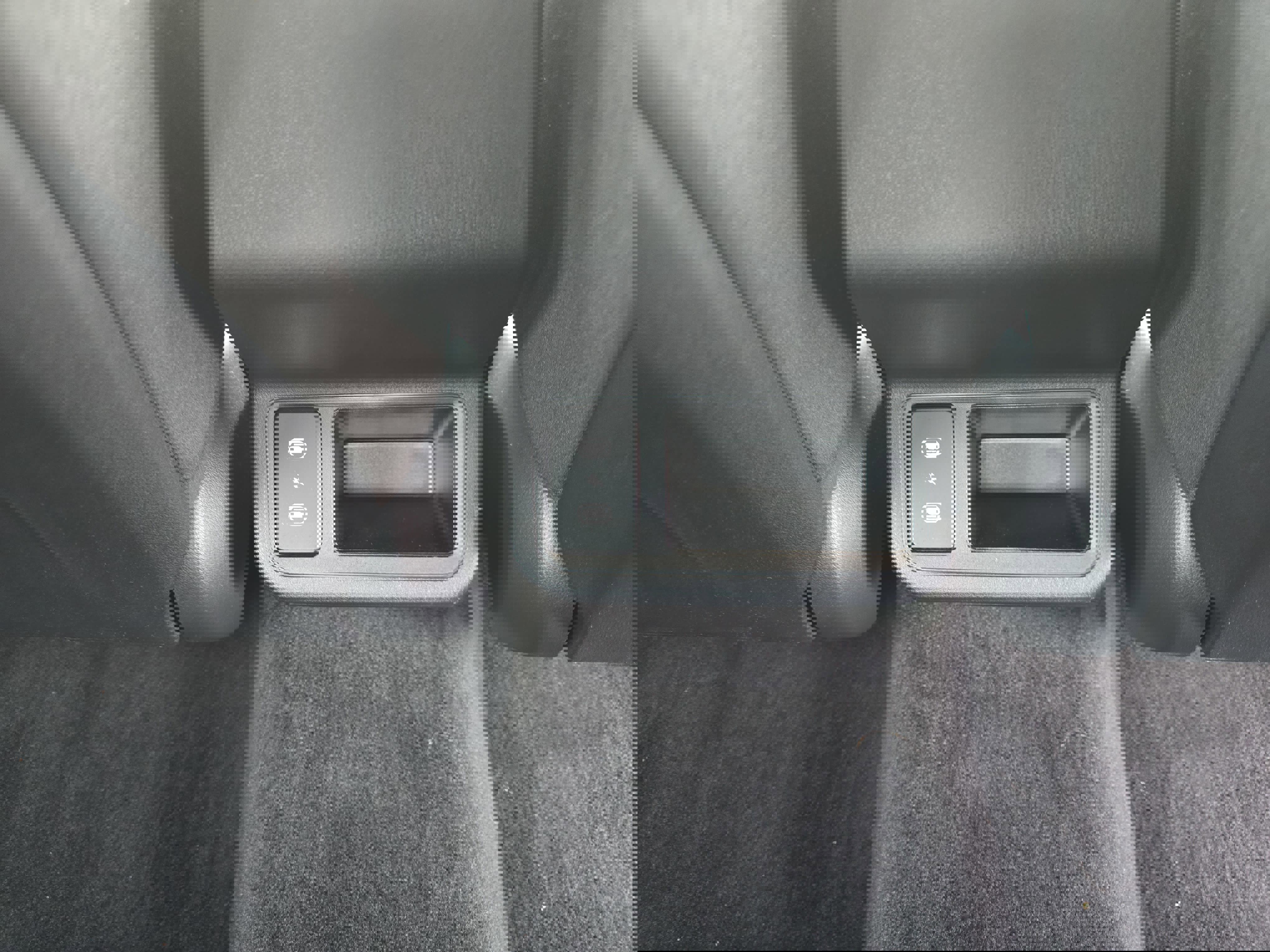 Used 2025 Kia K4 LXS image 13