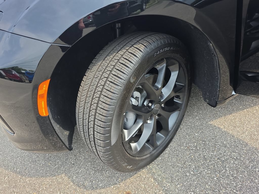 New 2027 Chrysler Pacifica Limited AWD/4WD image 37