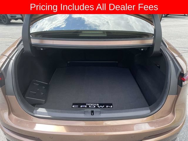 Used 2025 Toyota Crown Platinum AWD/4WD image 13