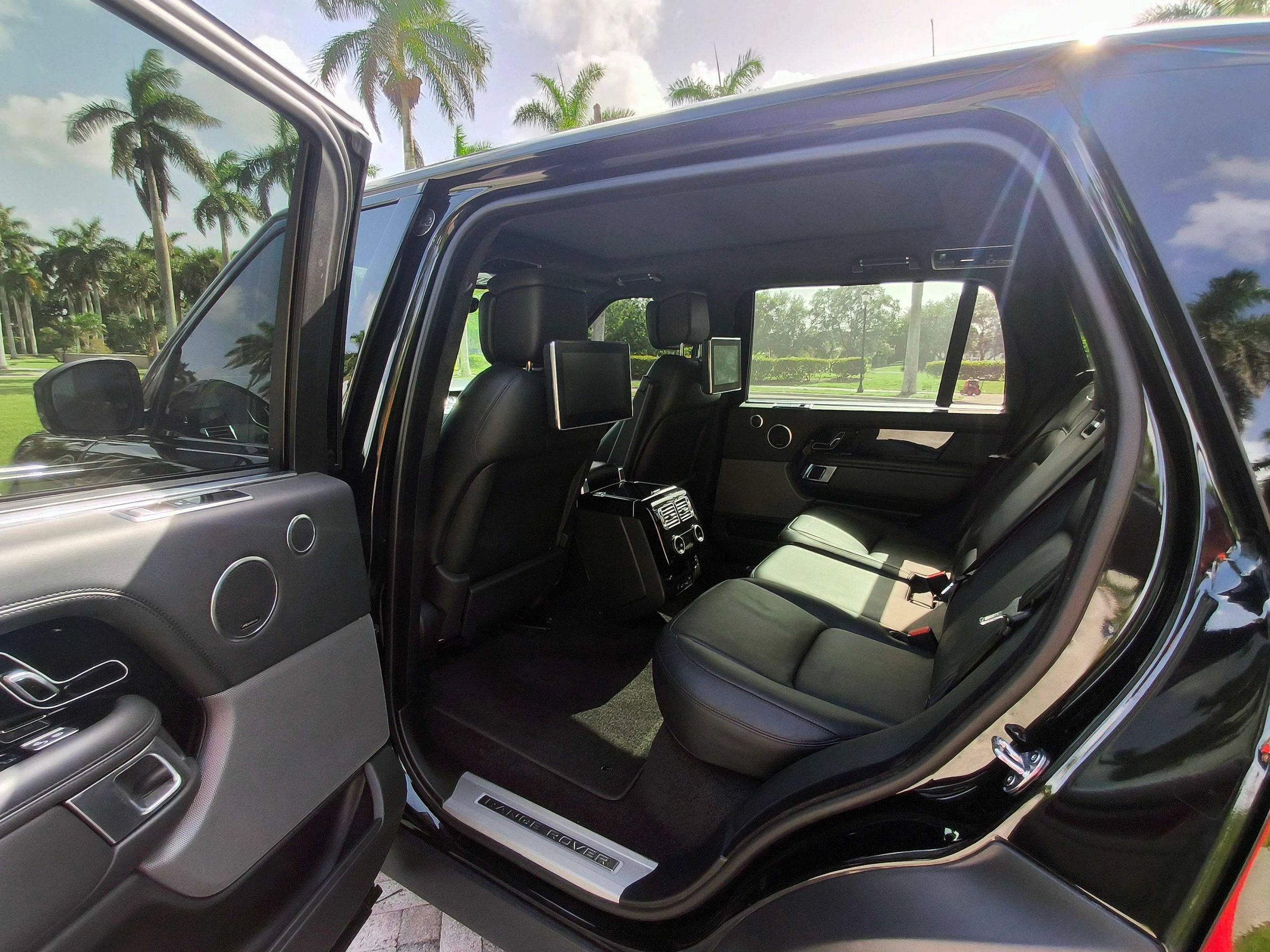 Used 2020 Land Rover Range Rover Long Wheelbase HSE AWD/4WD image 13
