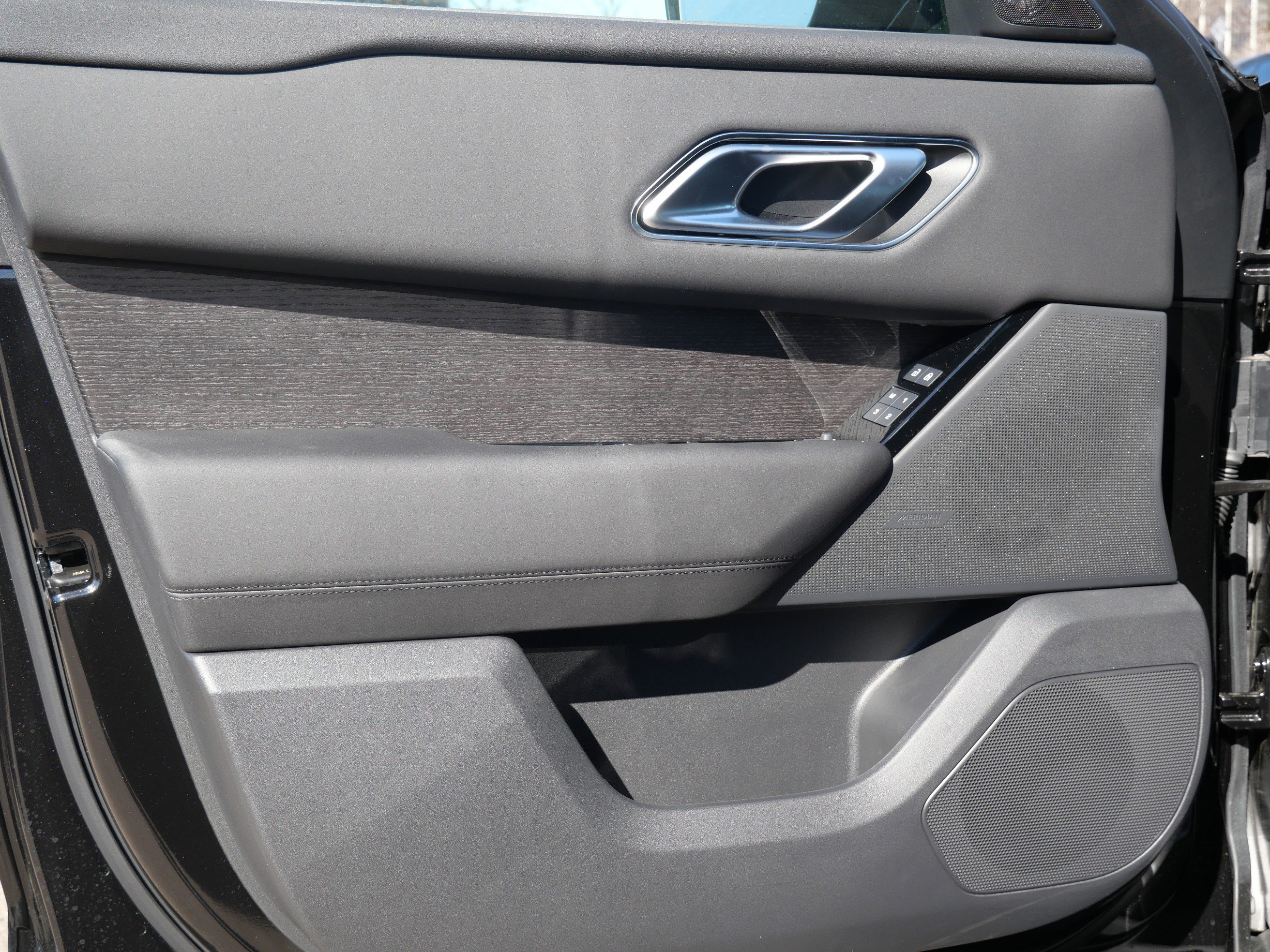 New 2026 Land Rover Range Rover Velar S AWD/4WD image 4