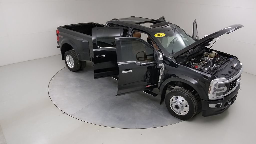 Certified 2024 Ford F450 Platinum w/ FX4 Off-Road Package AWD/4WD image 50